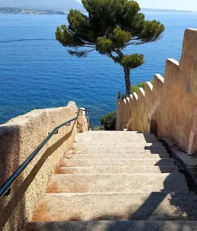 Front De - Emplacement Prise Au Calme - T2 Moderne Et Entierement Climatise - A Pieds Appartement Sanary-sur-Mer